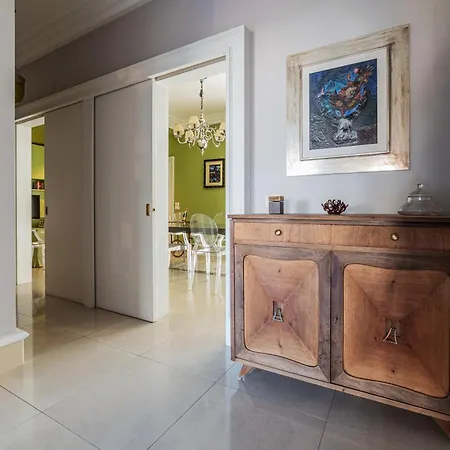 Tawn Luxury Apartman *