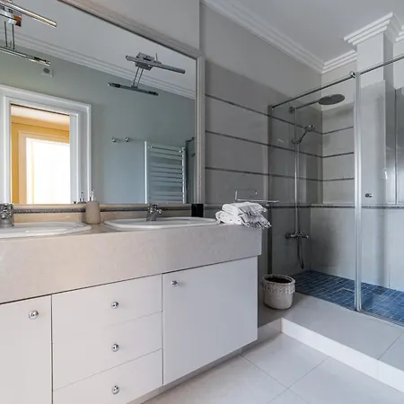 Tawn Luxury